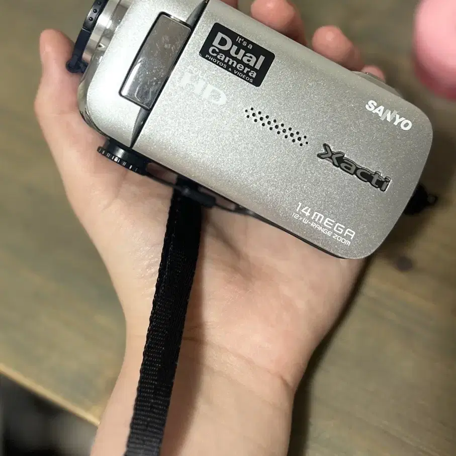 Sanyo Xacti GH1 Camcorder on Bunjang Global Site.