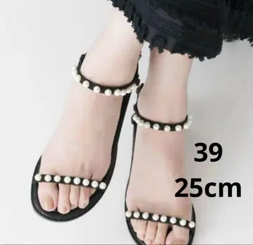 트루 바이 마리코 오이카와 펄 샌들 25cm