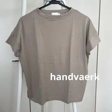 handvaerk 핸드바크 볼트 넥 티셔츠 프렌치 슬리브