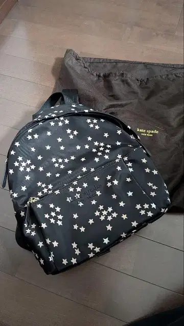 케이트 스페이드 kate spade 미니 백팩 별 패턴