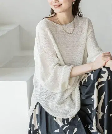 미사용 새상품 페이퍼얀 카노코 Back V 풀오버