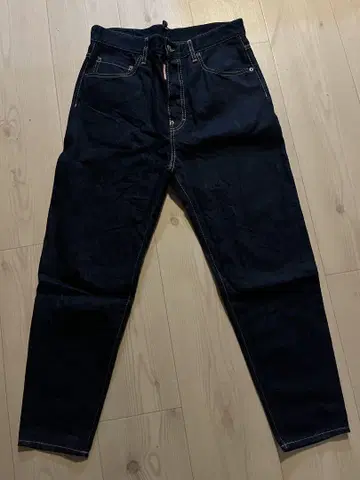 dsquared2 테이퍼드 데님