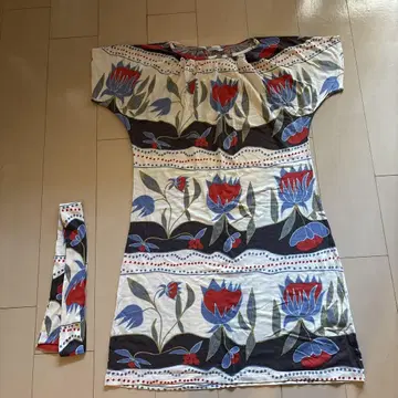 marimekko 꽃무늬 튜닉 S 사이즈 반팔