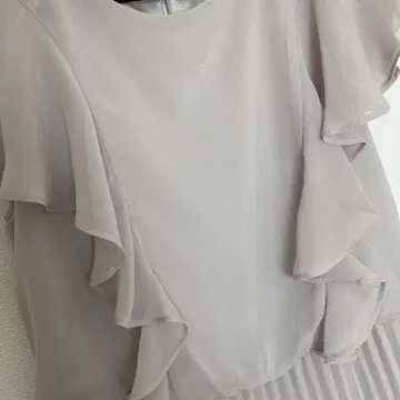 프릴 쉬폰 원피스 종아리 기장 라이트 그레이