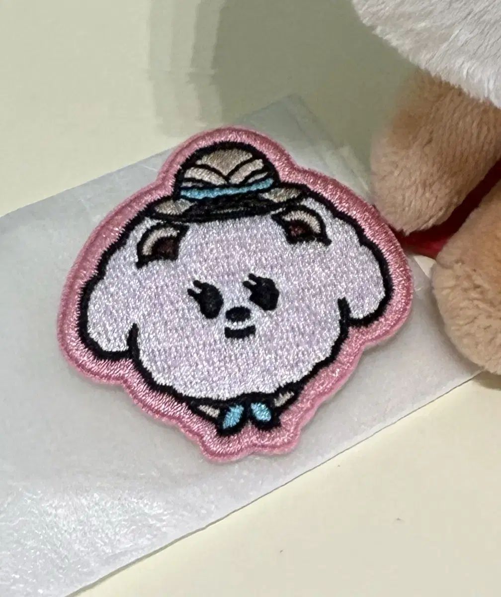 뿔바투 럭키드로우 럭드 밤긋 뱃지