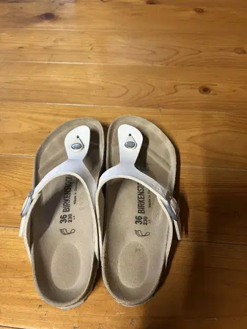 BIRKENSTOCK 플립플랍 사이즈 36 화이트