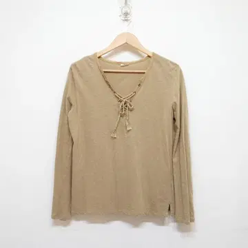 nowos 레이스업 티셔츠 상의 LACE-UP T-SHIRT