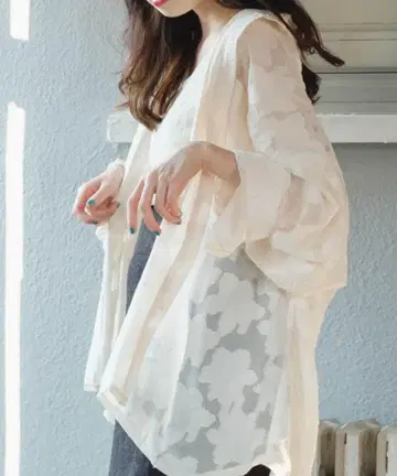 Kastane 시어 자카드 레이스 셔츠