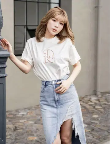 [가격 인하] 다리치 DR 자수 티셔츠