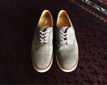 tricker's uk8.5 트리커스 새상품급 컨트리 그레이스 스웨이드