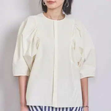 UNITED ARROWS 개더 볼륨 슬리브 블라우스