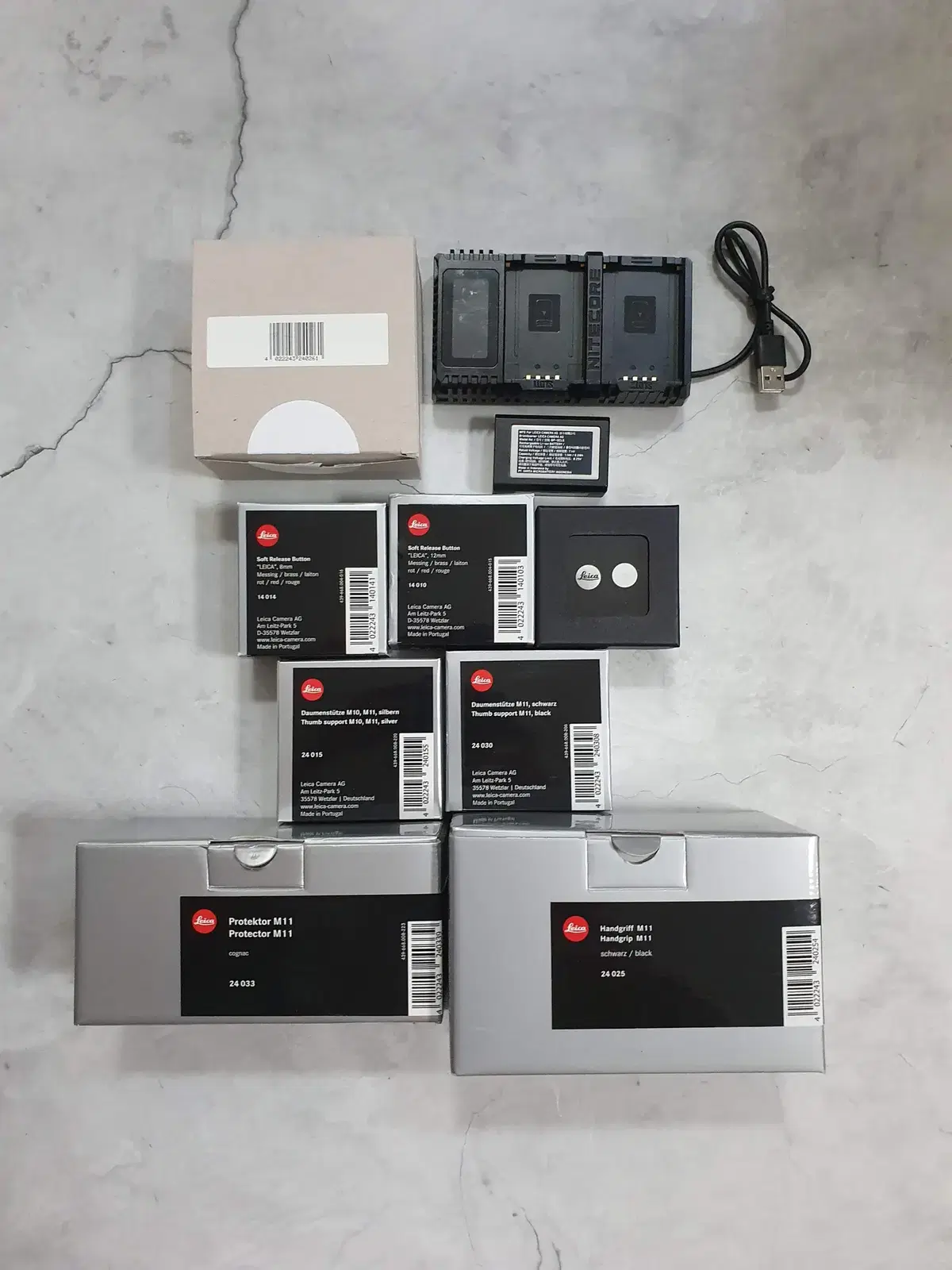 Leica M11 M10 Battery Charger Soft Button Thumb Grip Half Case L Plate