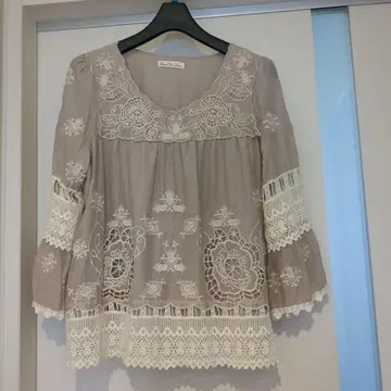 오버 블라우스 럭셔리 레이스
