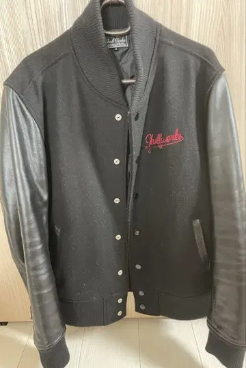 Skull Works 스컬 자수 블랙 바시티 자켓 M