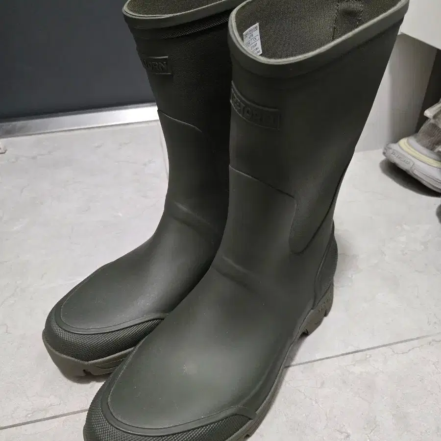 Zara Tretorn Boots Mens ZARA 자라 Zara X Tretorn Rain Boots, Size