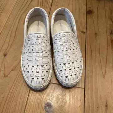 화이트 메쉬 슬립온 츠모리치사토 23.5cm