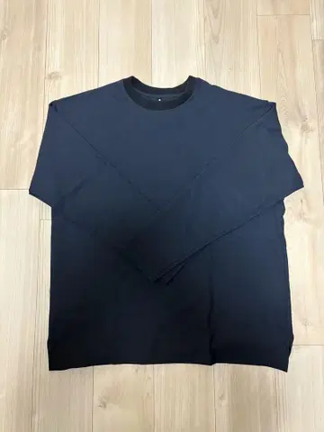 데상트 얼터레인 티셔츠