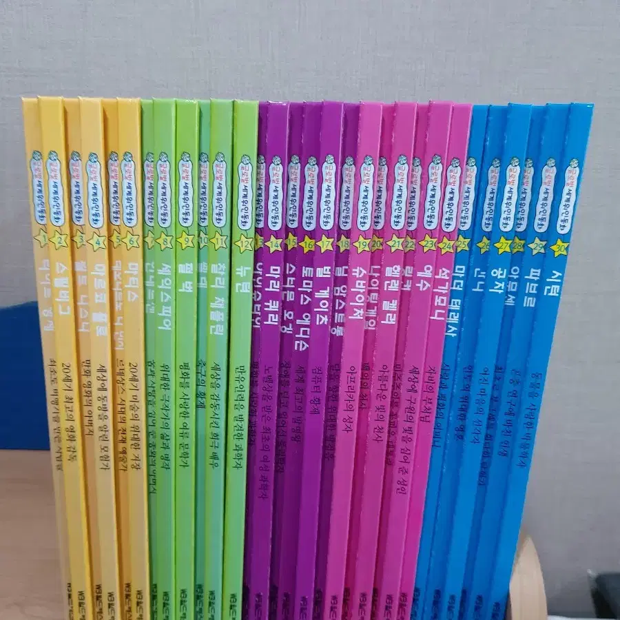 Global Children's World Famous Tales, 30 books, 15000 won