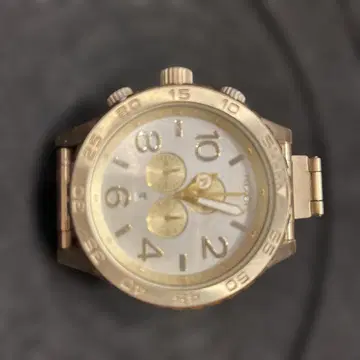 NIXON 51-30 샴페인 골드 크로노그래프 시계