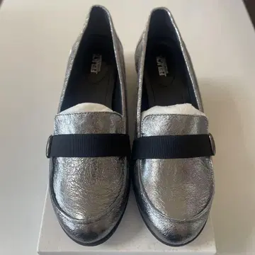 FELICE COLLECTION 그레이 메탈릭 사이즈 24.5