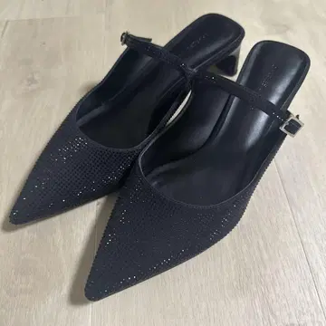 찰스 & 키이스 크리스탈 엠블럼 힐 뮬