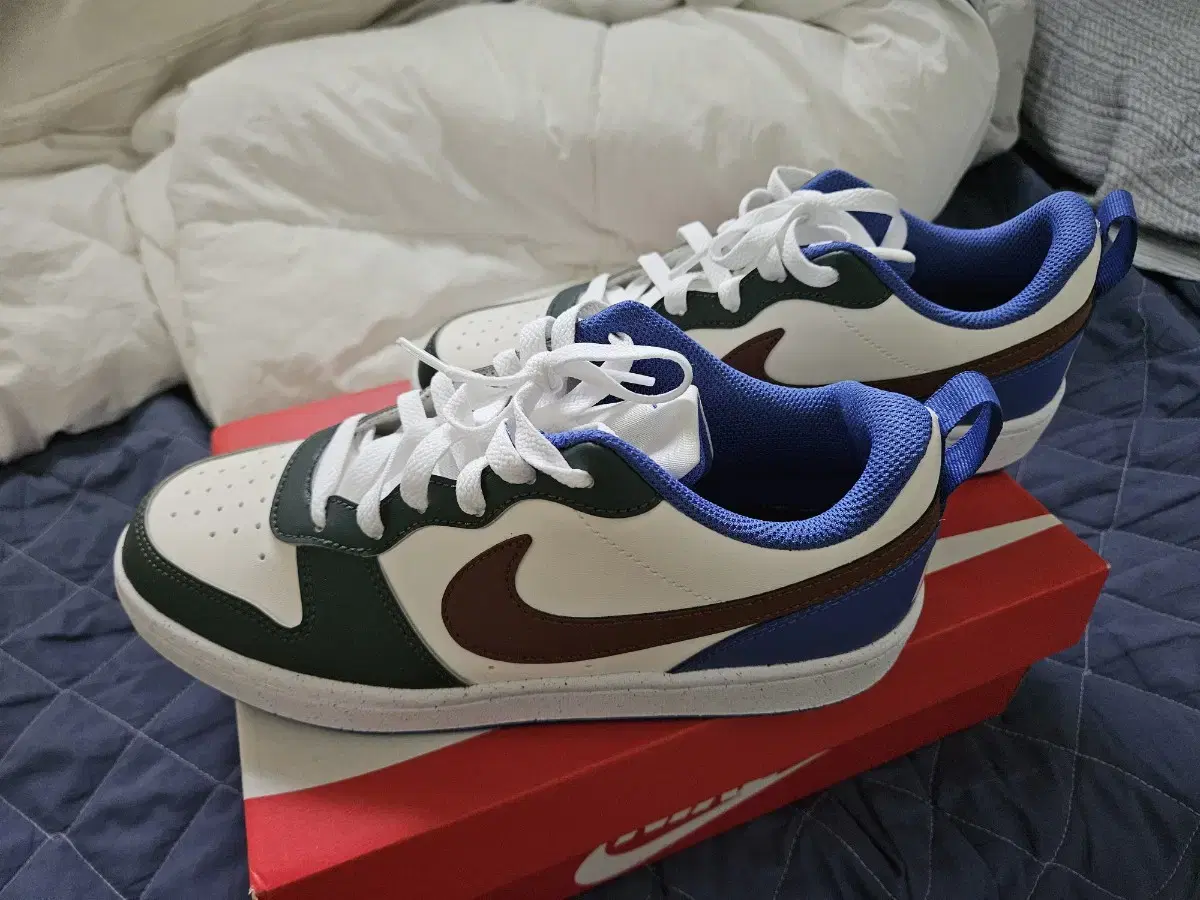 Nike Sneakers