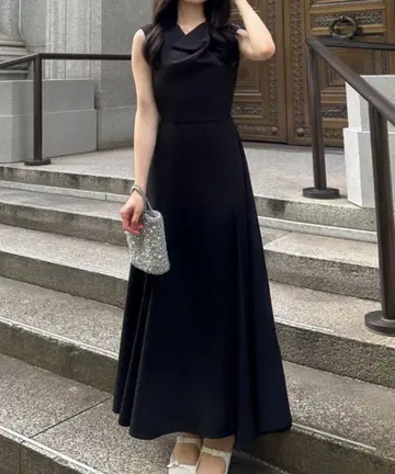 JUNOAH 드레이프 플레어 원피스