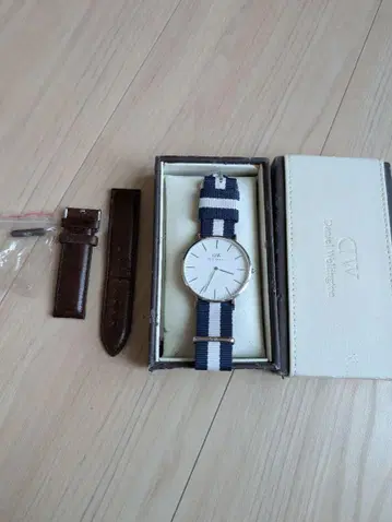 다니엘 웰링턴 DW 시계 40mm