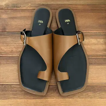 ZARA 자라 가죽 비대칭 플랫 샌들 브라운 37