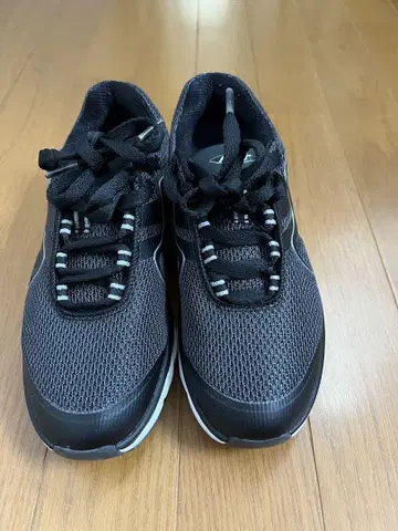 MBT 블랙스 스니커즈