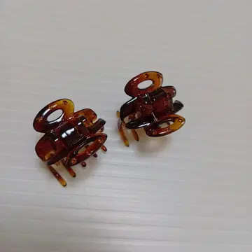 Complex Biz 돔 돌이 달린 클립 2개 미사용 새상품
