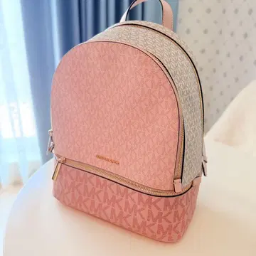 미사용 새상품 마이클코어스 RHEA ZIP 백팩 MK 시그니처