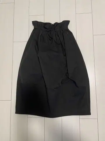 유나이티드 애로우즈 스커트