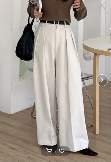 CAPRICIEUX LE'MAGE 2턱 와이드 팬츠 화이트 S 사이즈