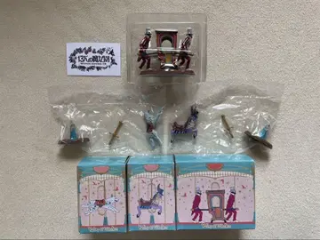 지브리 파크 한정판 회전목마 피규어 밴딩 인간 마녀의 계곡 컬렉션
