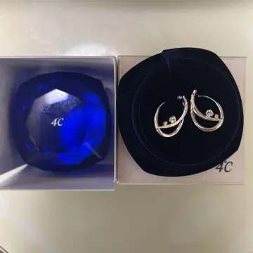 4C 실버 후프 귀걸이 다이아몬드 스타일