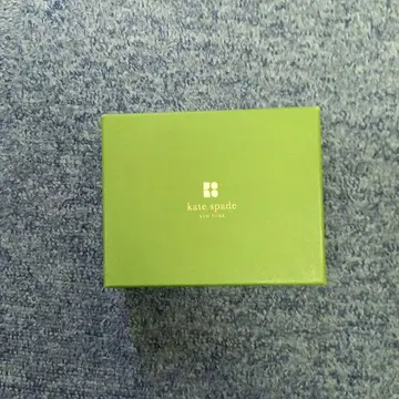 kate spade 메탈릭 가죽 명함지갑