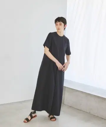 투데이풀 / 반소매 탭 드레스