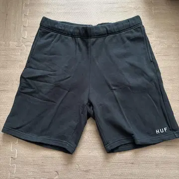 HUF 블랙 하프 팬츠 L 사이즈