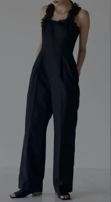 아메리빈티지 MEDI 2WAY FRILL ROMPERS 블랙
