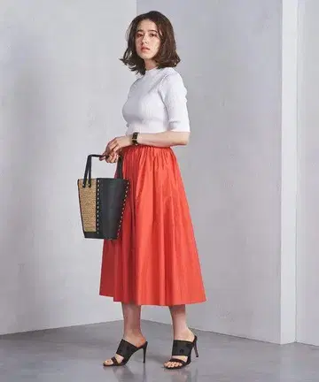 유나이티드 애로우즈 개더 플레어 스커트