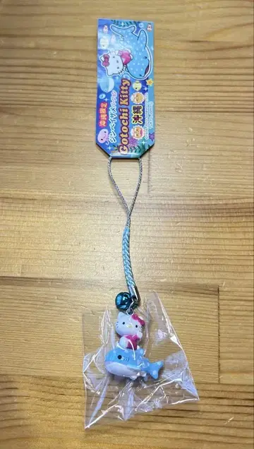 헬로키티 네츠케 스트랩 오키나와 한정판 진베이