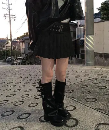 anyonemore 블랙 스트라이프 플리츠 스커트 벨트 포함