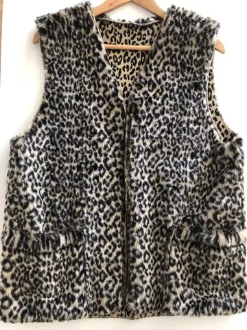 US 산겐자야 Fake Fur Leopard Zip Up Vest 38
