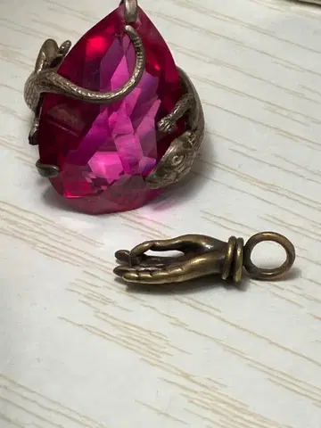 각인 카스우 공방 보살의 손 펜던트 탑 참