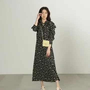 미사용 꽃무늬 프릴 소매 롱 원피스 블랙