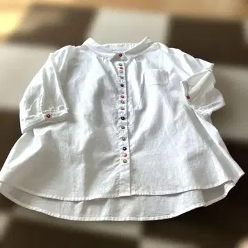 미사용 새상품! 귀여운 버튼이 달린 7부 소매 린넨 셔츠^_^