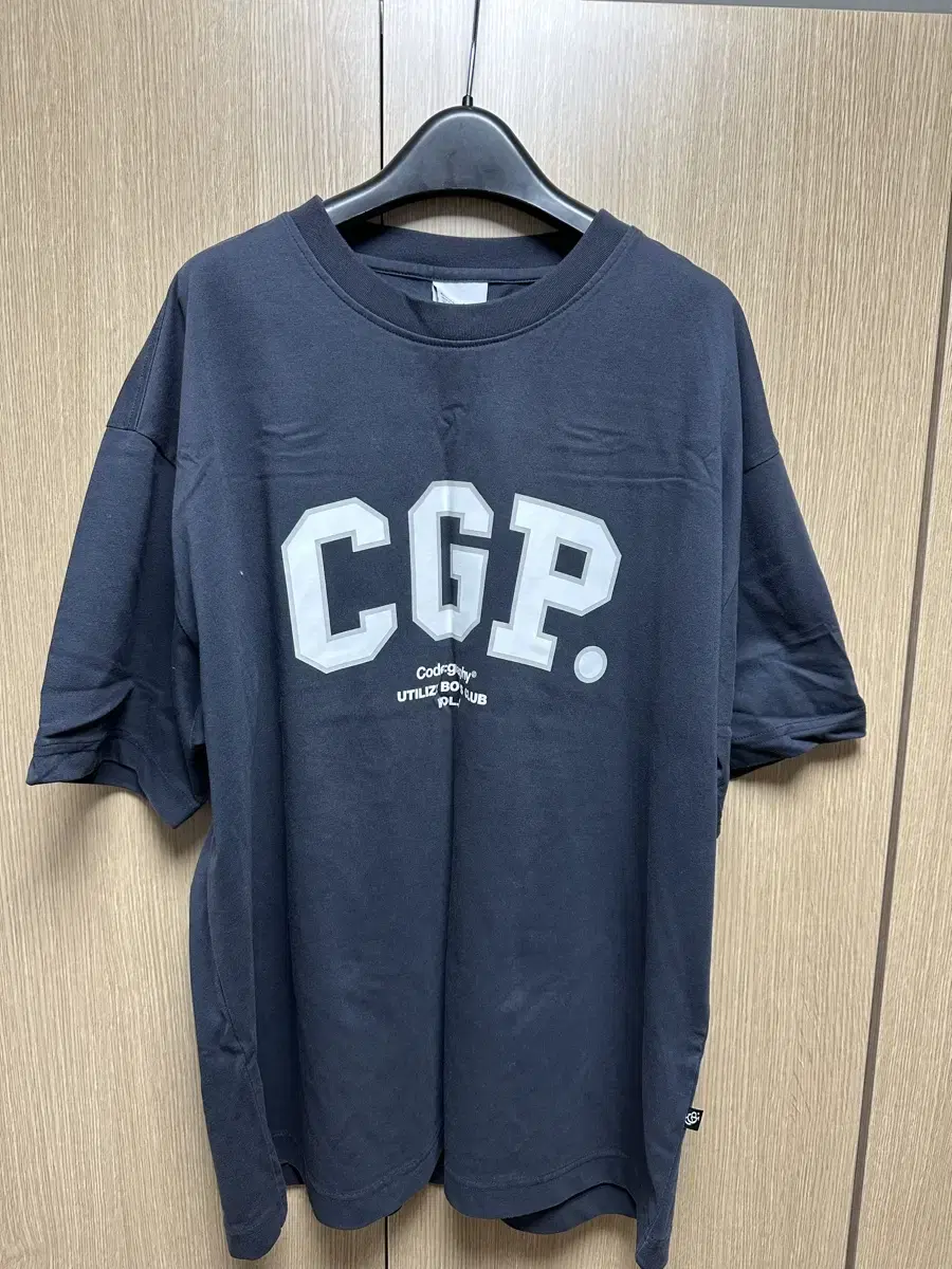 Codegraphy vahn sleeve tee XL new product