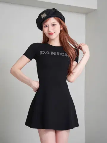 다리치 로고 컷 미니 원피스