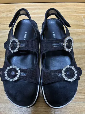 긴자 카네마츠 비쥬 모티브 샌들 22.5cm